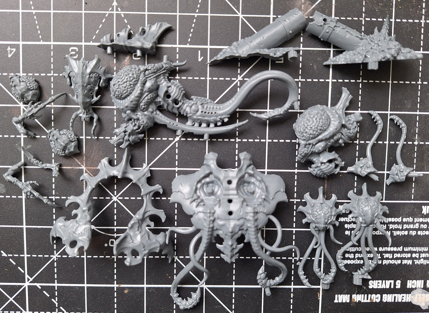 Warhammer 40k Tyranids, Neurotyrant , Leviathan Miniatures.